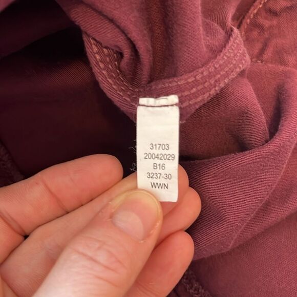 Duluth Trading Co Flex Cotton Button Down Shirt Cabincore Utility Burgundy Small - Picture 8 of 10